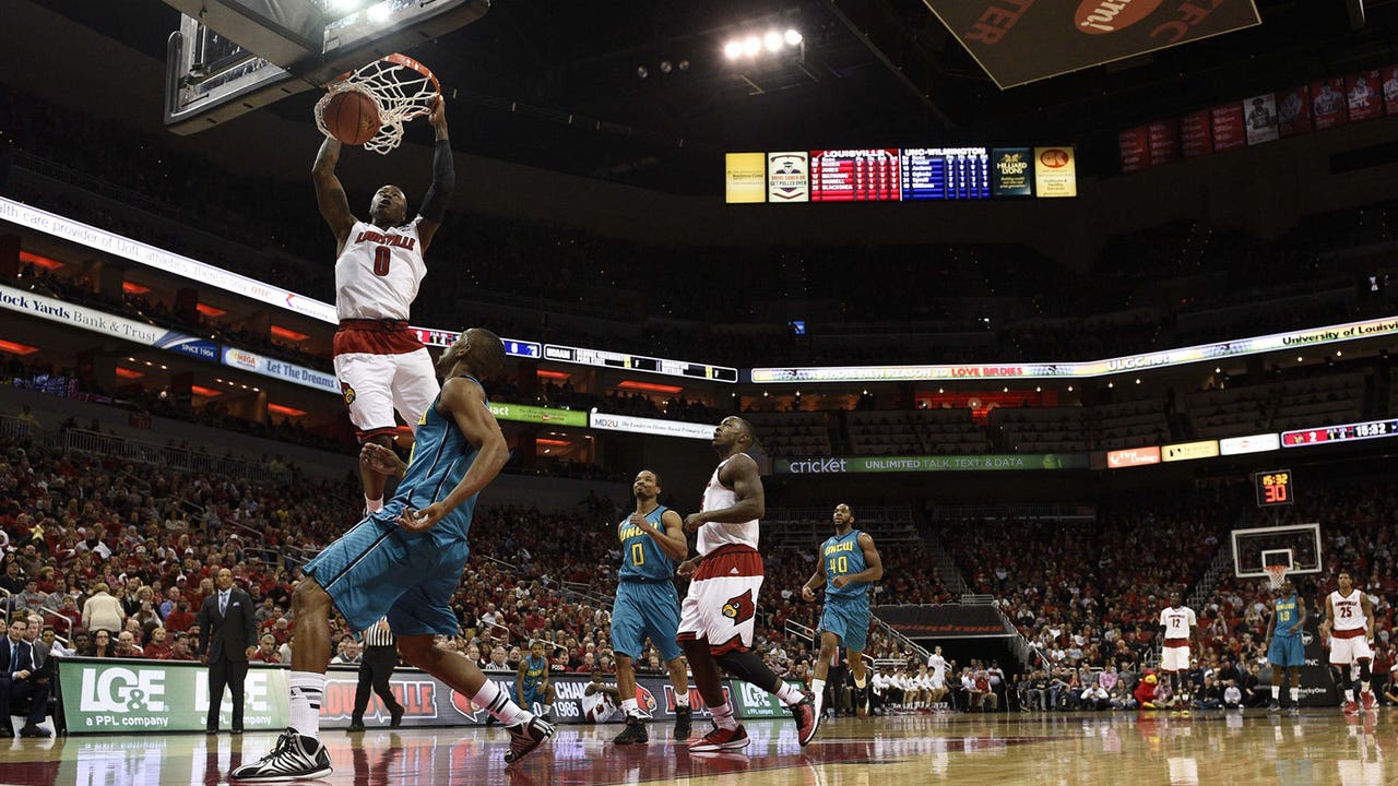 Louisville fends off UNC Wilmington, leaves Rick Pitino unhappy